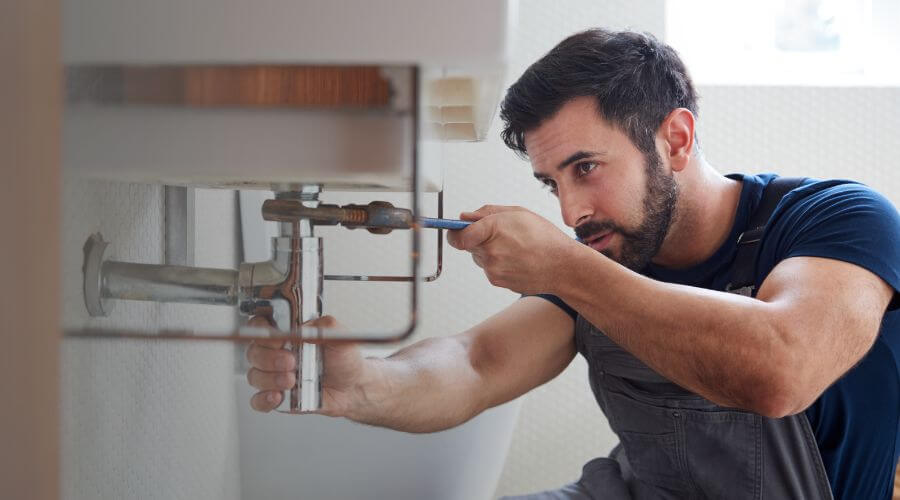 Professional water heater installation services in La Russell, MO